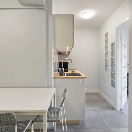Golden Apartments- Center - One Bedroom - Kredytowa Apartment